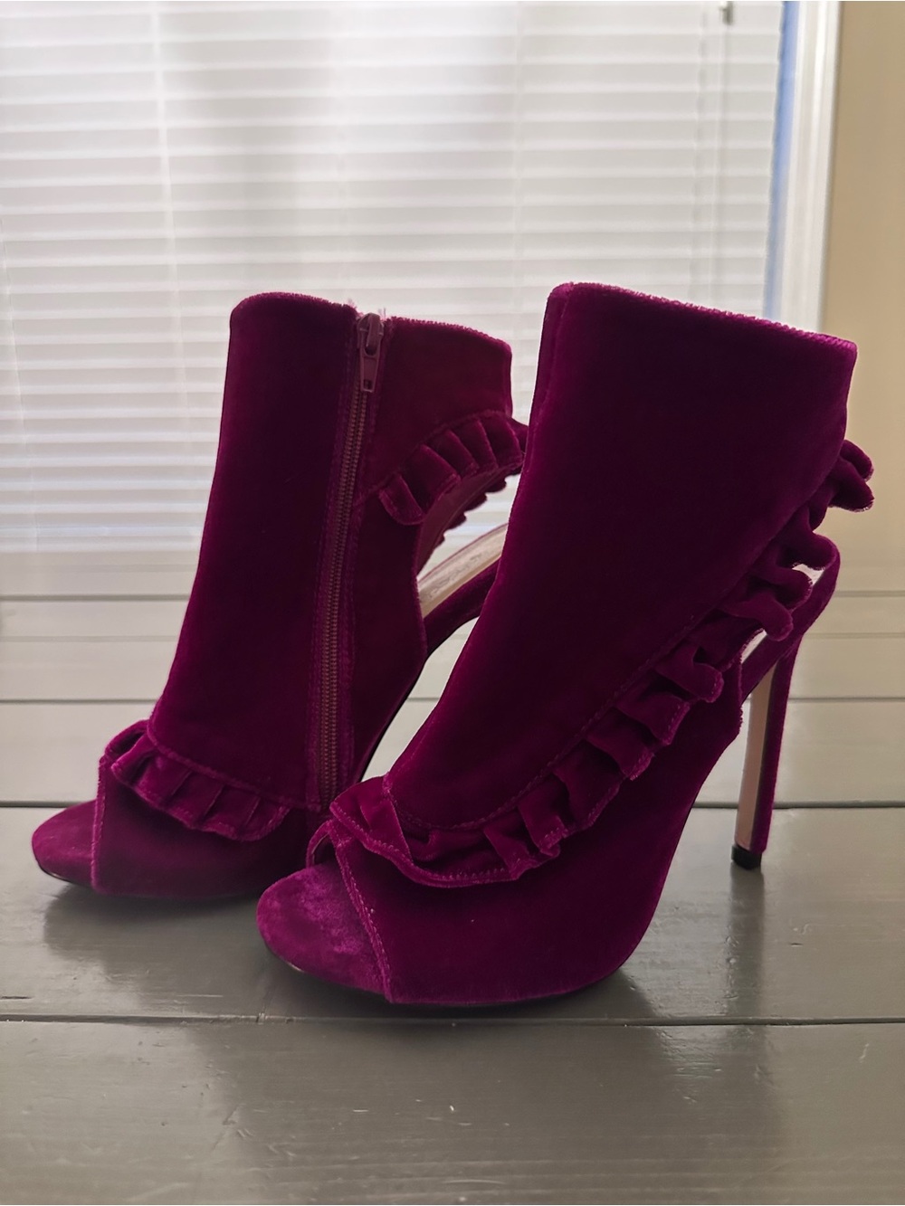 ShoeDazzle Magenta Velvet Lucie Ruffle Peep Toe Stiletto Booties Sz 8